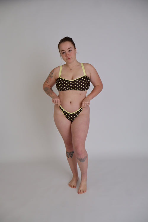 Daisy ~ Bikini Bottoms